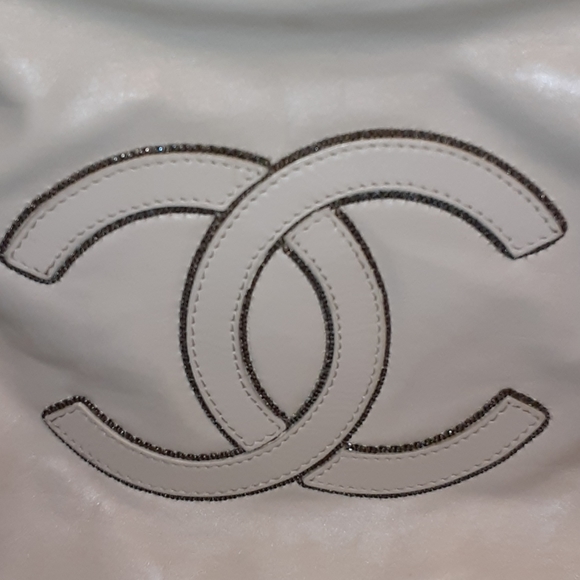 AuthenticChanel Calfskin/Lambskin leather open for reasonable offers - Picture 3 of 13